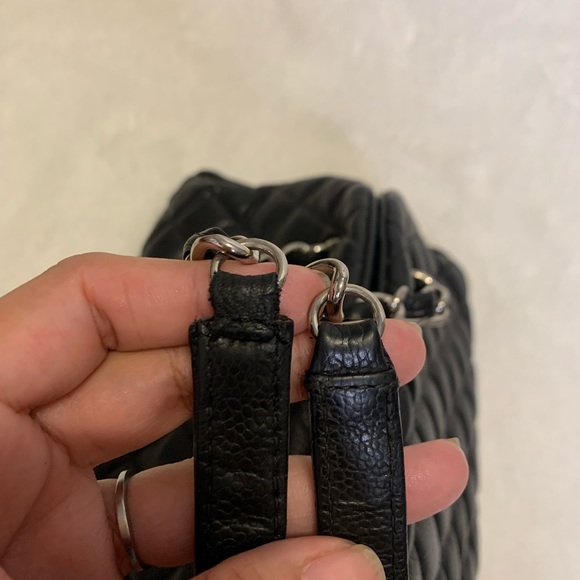 Authentic Chanel chain shoulder bag. - Picture 15 of 16